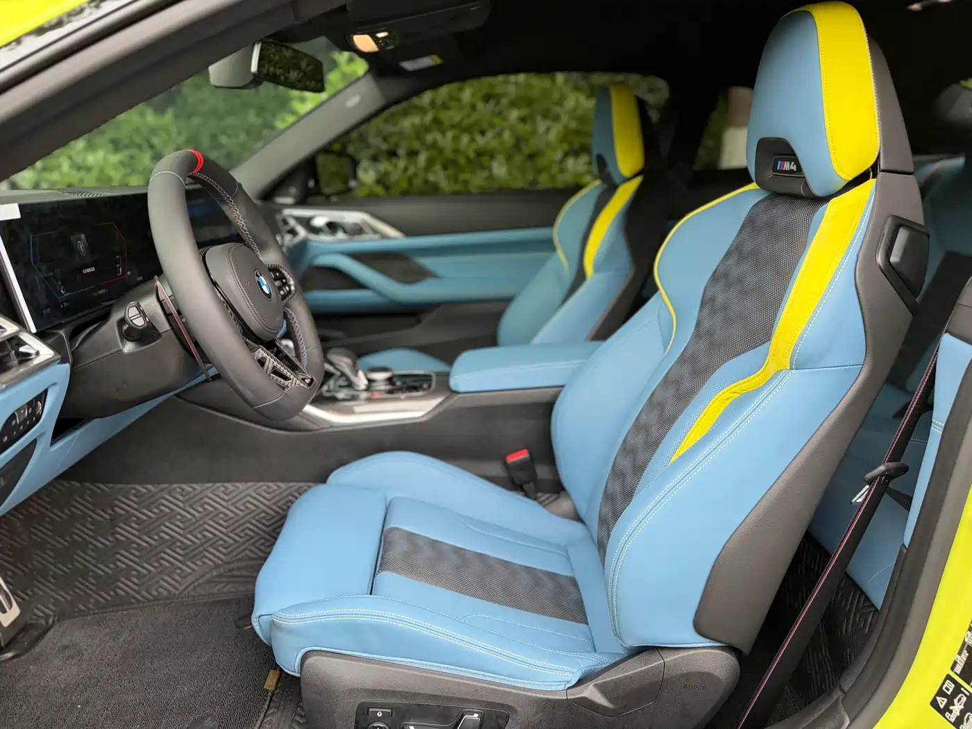 BMW M4 2024 BMW M4 Coupe M xDrive Competition фото 5