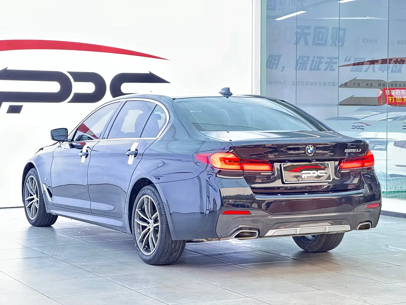 BMW 5 Series 2022 525Li M Sport Package фото 21