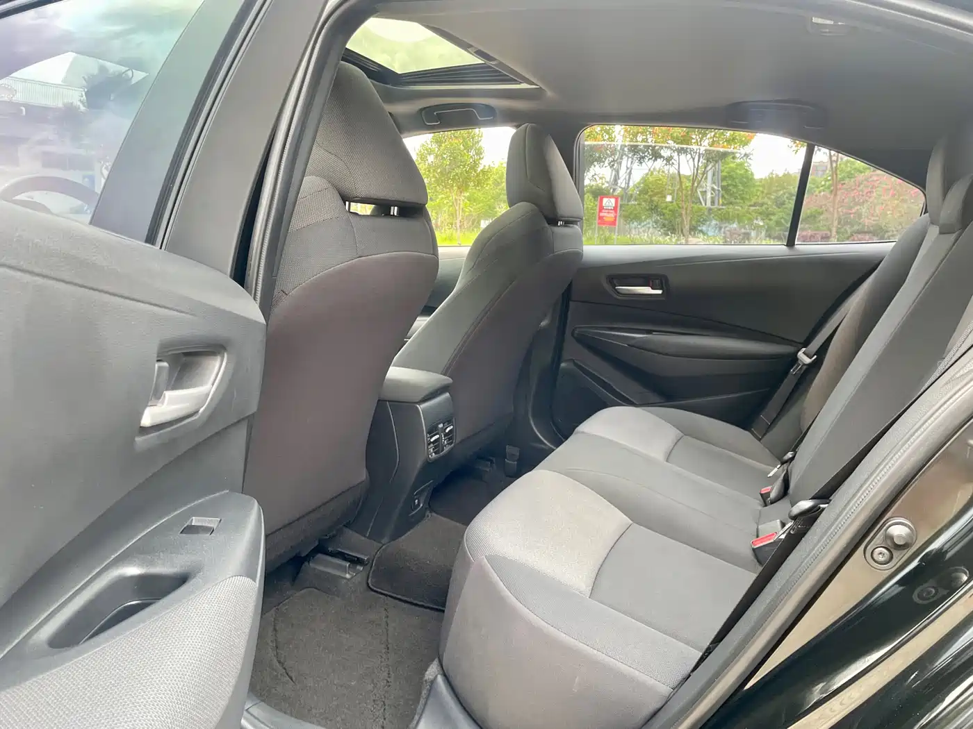 Toyota Levin 2021 185T CVT Luxury Edition фото 6