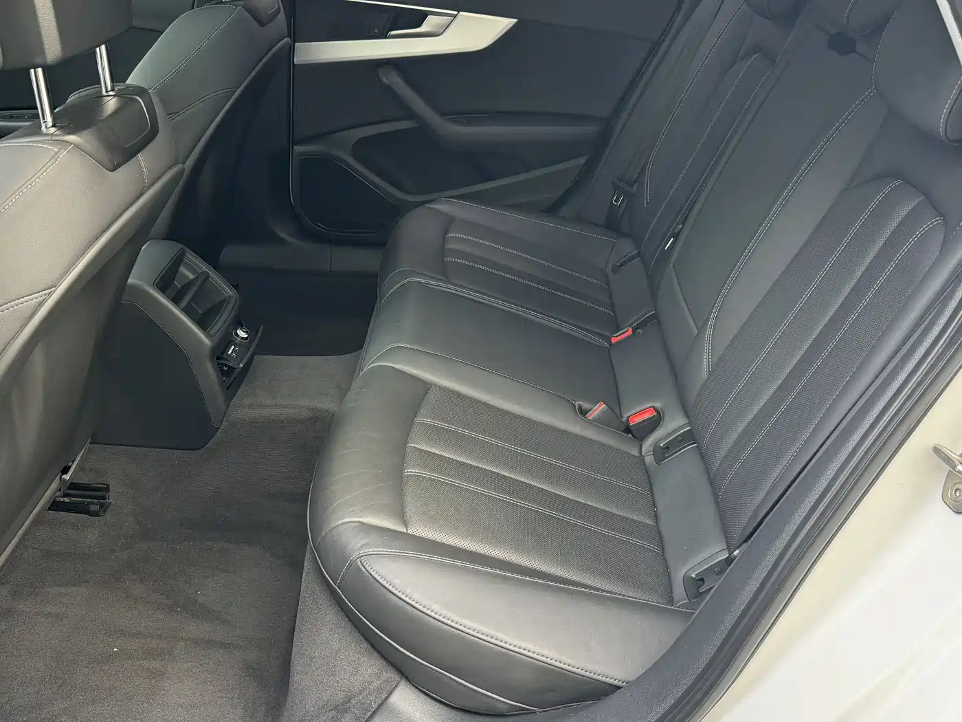 Audi A4L 2020 40 TFSI Fashion Dynamic Edition фото 30