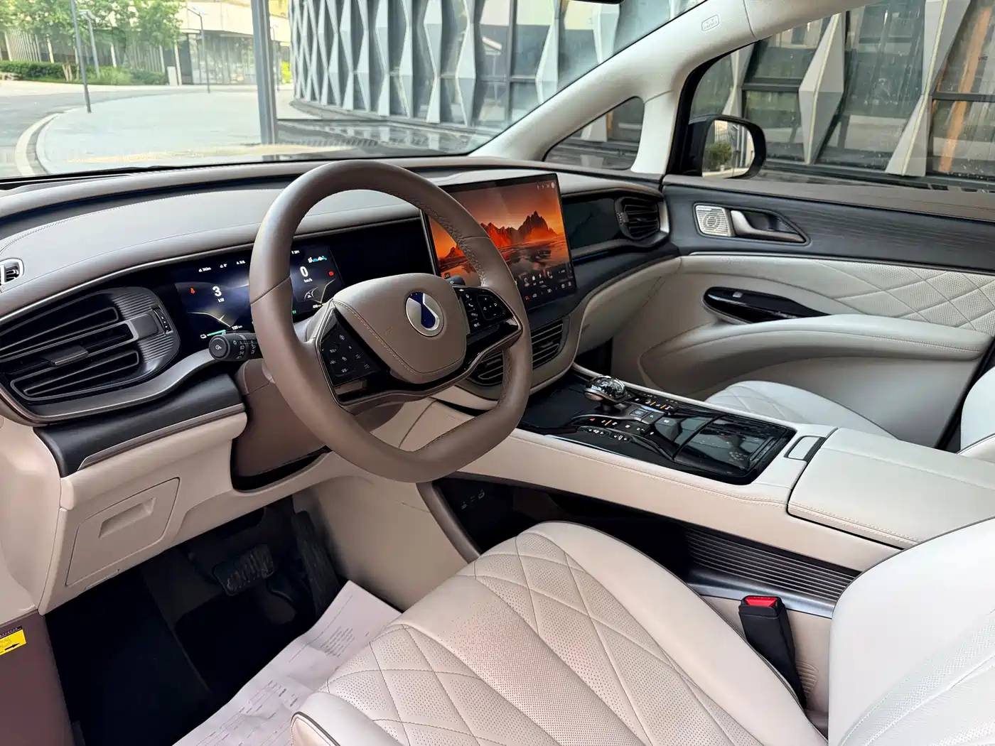 Denza D9 2022 DM-i 970 AWD Flagship фото 10