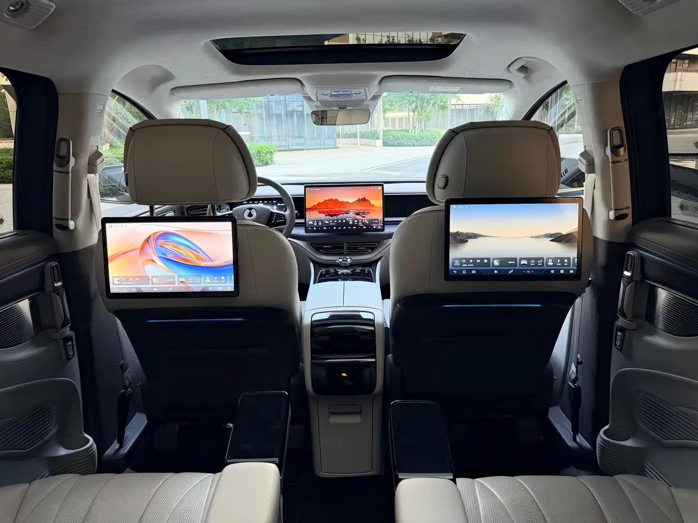 Denza D9 2022 DM-i 970 AWD Flagship фото 15