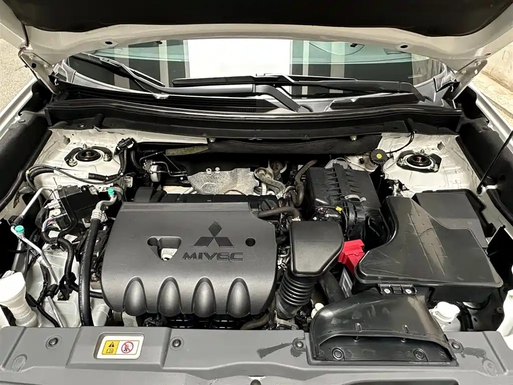 Mitsubishi Outlander 2021 2.0L 2WD Smooth Ride Version 5-Seater фото 7