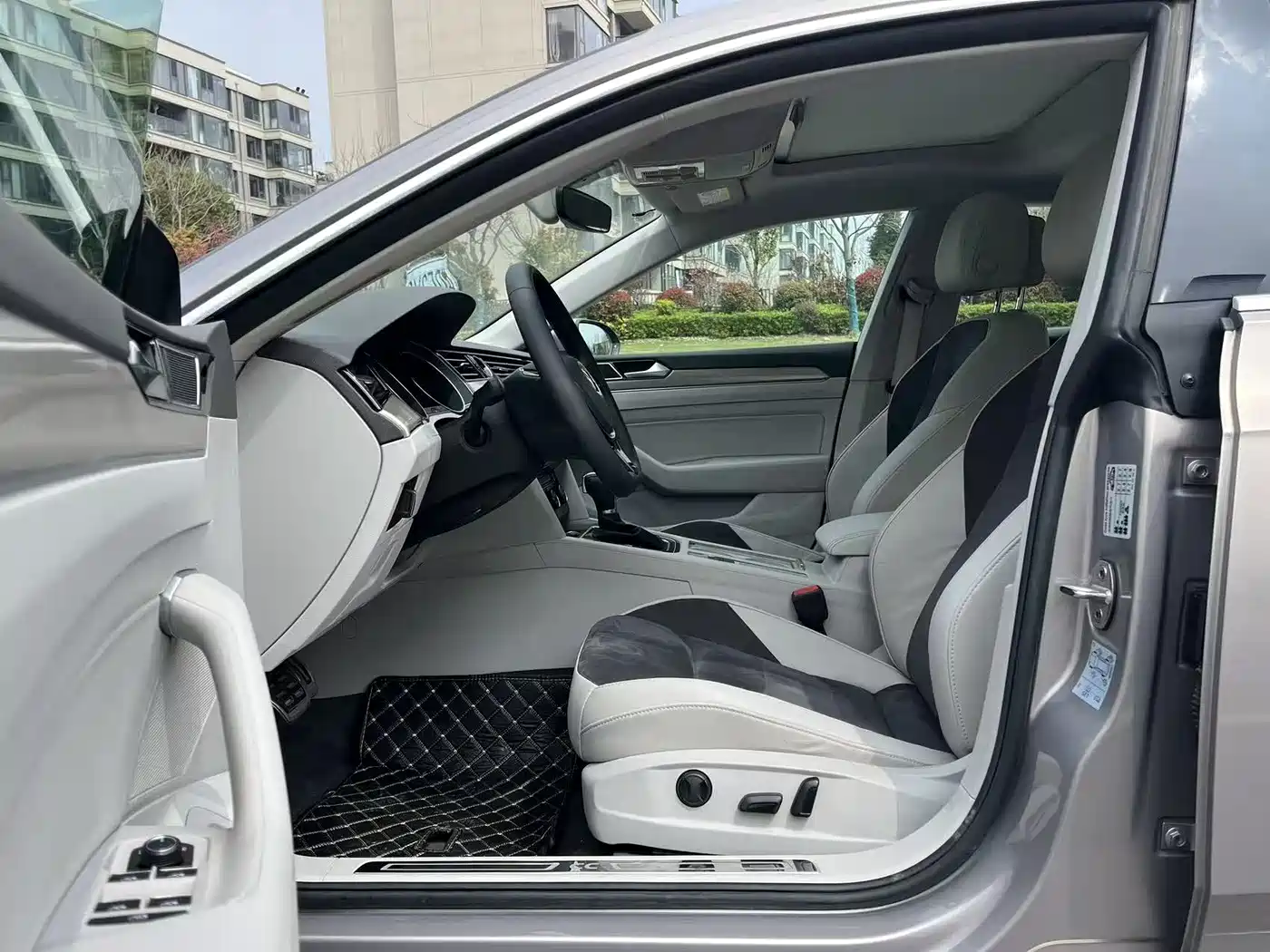 Volkswagen FAW-Volkswagen CC 2019 330TSI Luxury Appearance (China V) фото 11