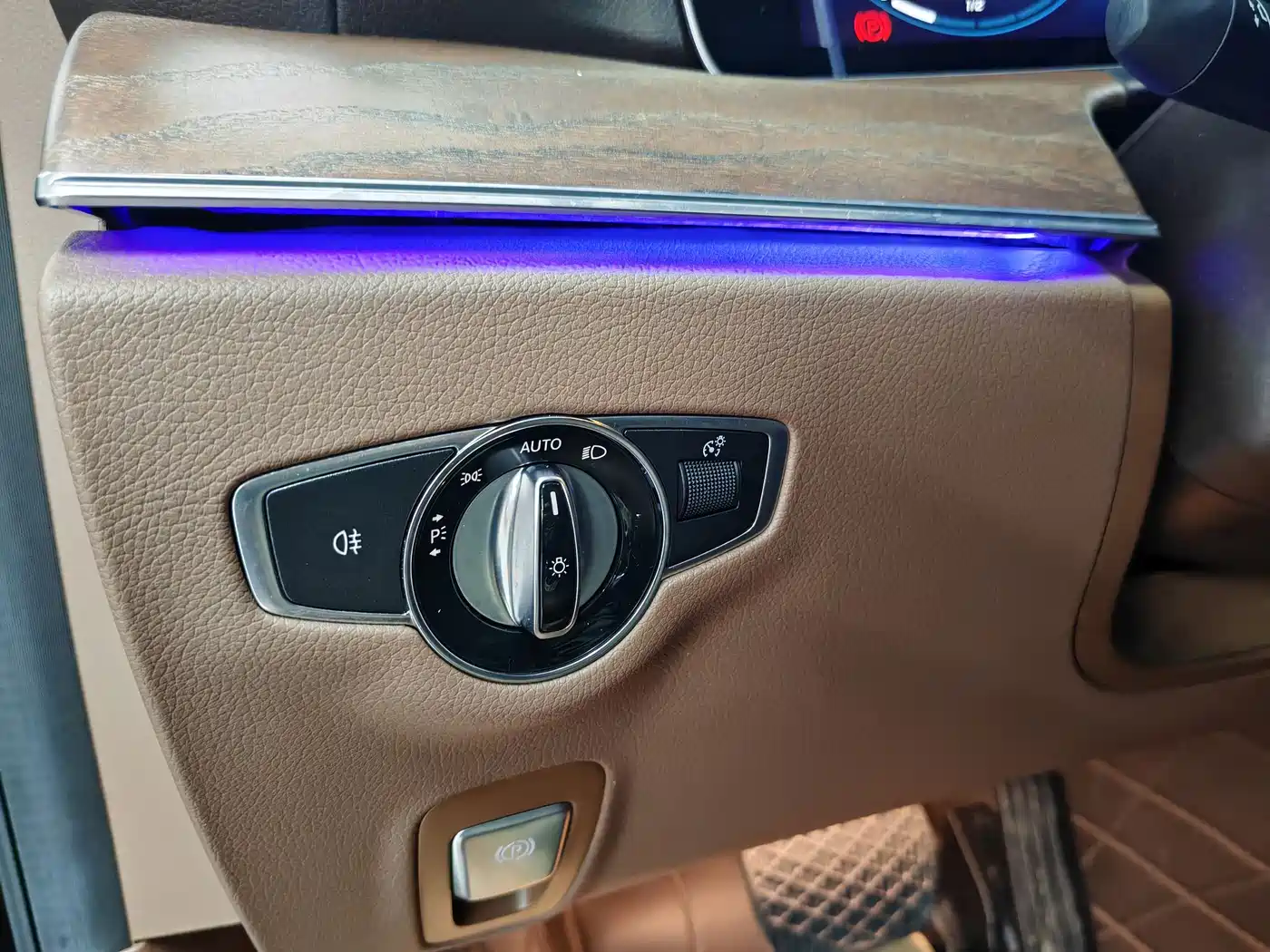Mercedes-Benz E-Class 2021 E 300 L Luxury фото 19