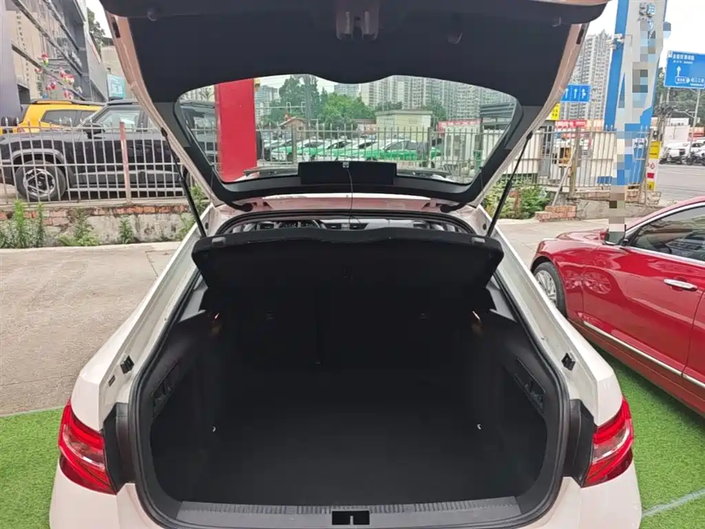 Škoda Superb 2013 1.8TSI Automatic Elite Edition фото 19