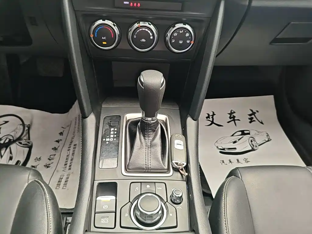 Фото 14 - Mazda CX-4