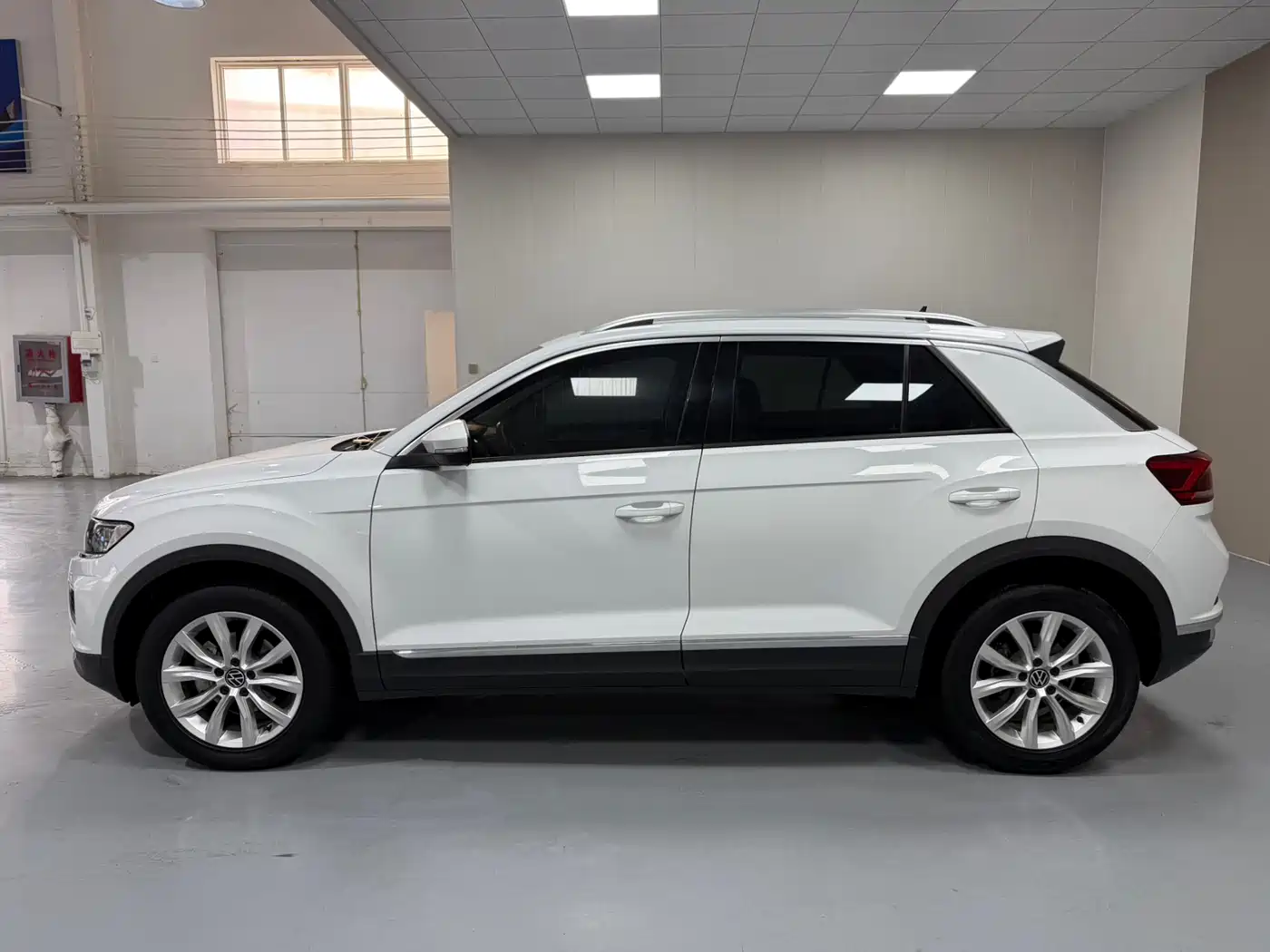 VOLKSWAGEN T ROC EXPLORING SONGS