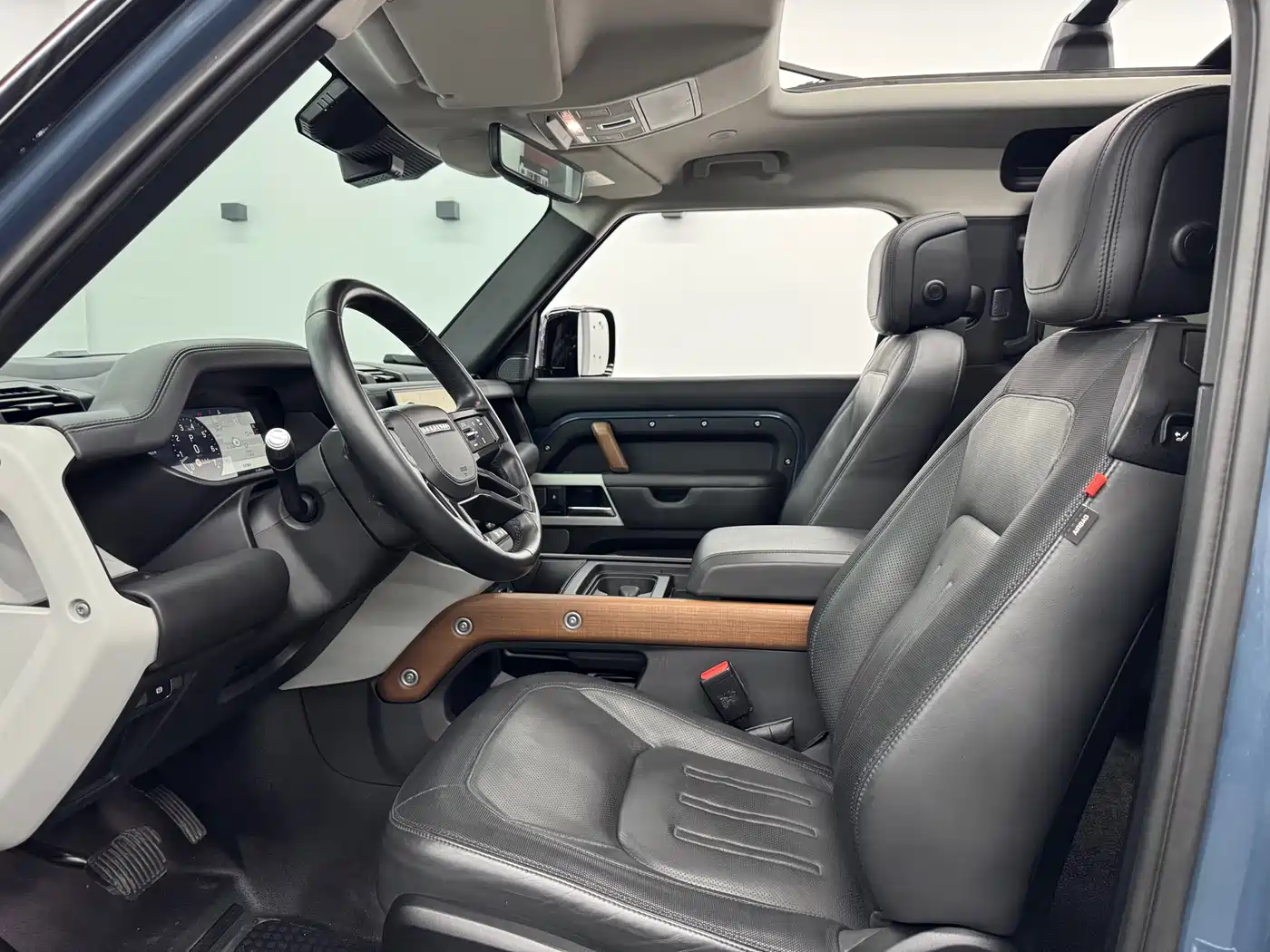 Land Rover Defender 2022 90 2.0T P300 X-DYNAMIC HSE фото 4
