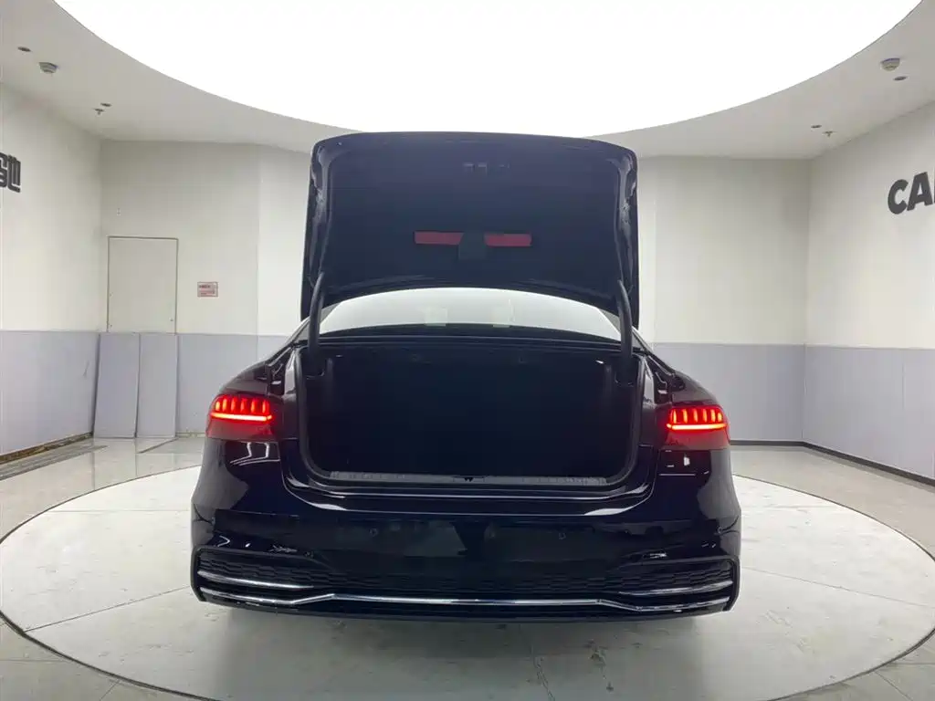 Audi A7L 2024 45 TFSI Luxury фото 29