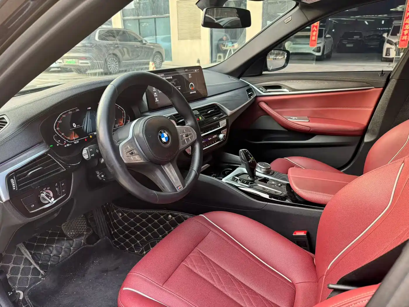 BMW 5 Series 2023 530Li Leading Luxury Package фото 4