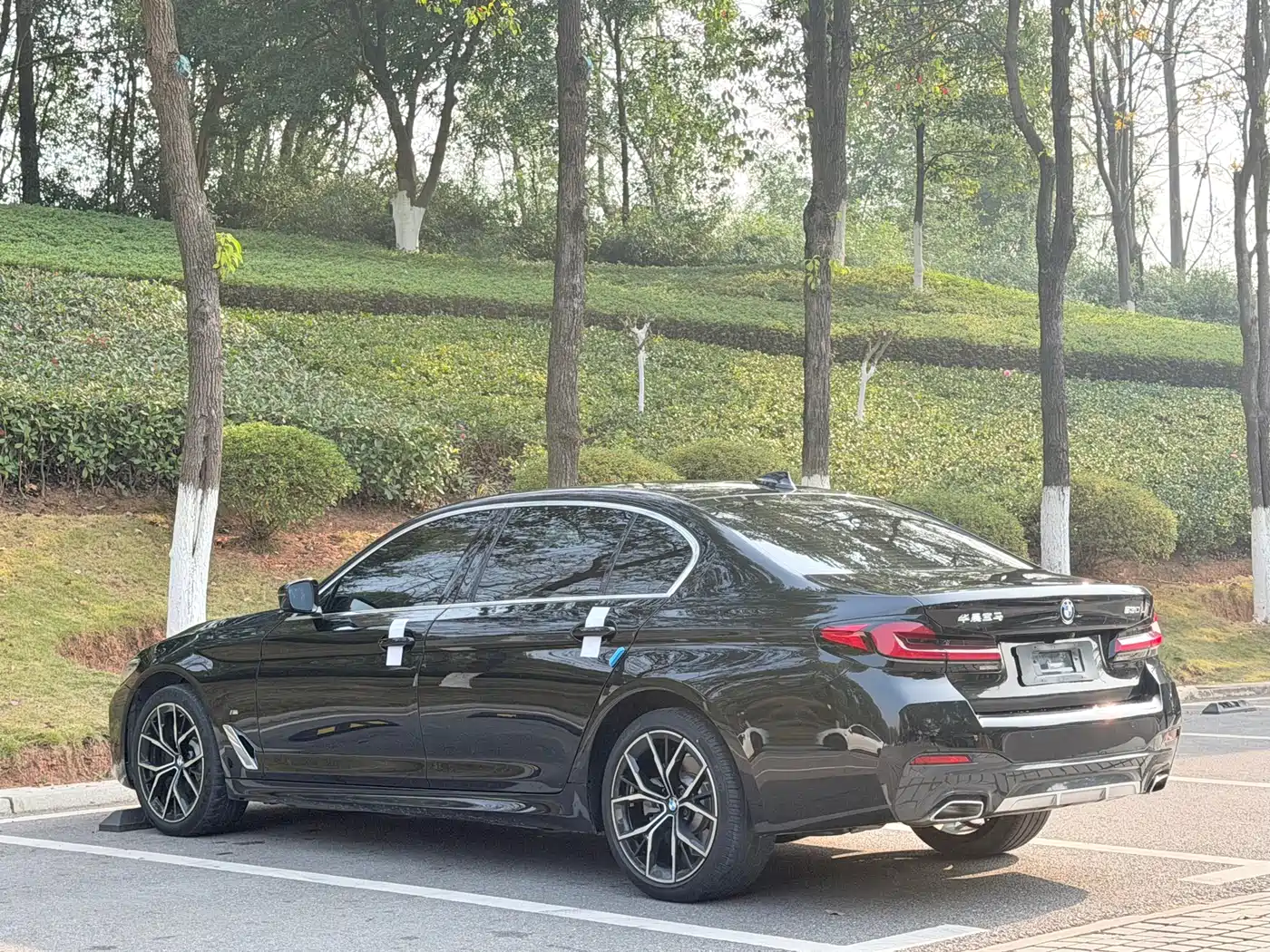 BMW 5 Series 2023 530Li Premium M Sport Package фото 6