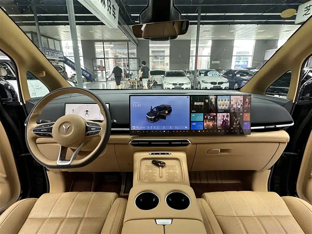 Voyah Auto Voyah Dreamer 2025 PHEV AWD Excellent Kunpeng Edition фото 12