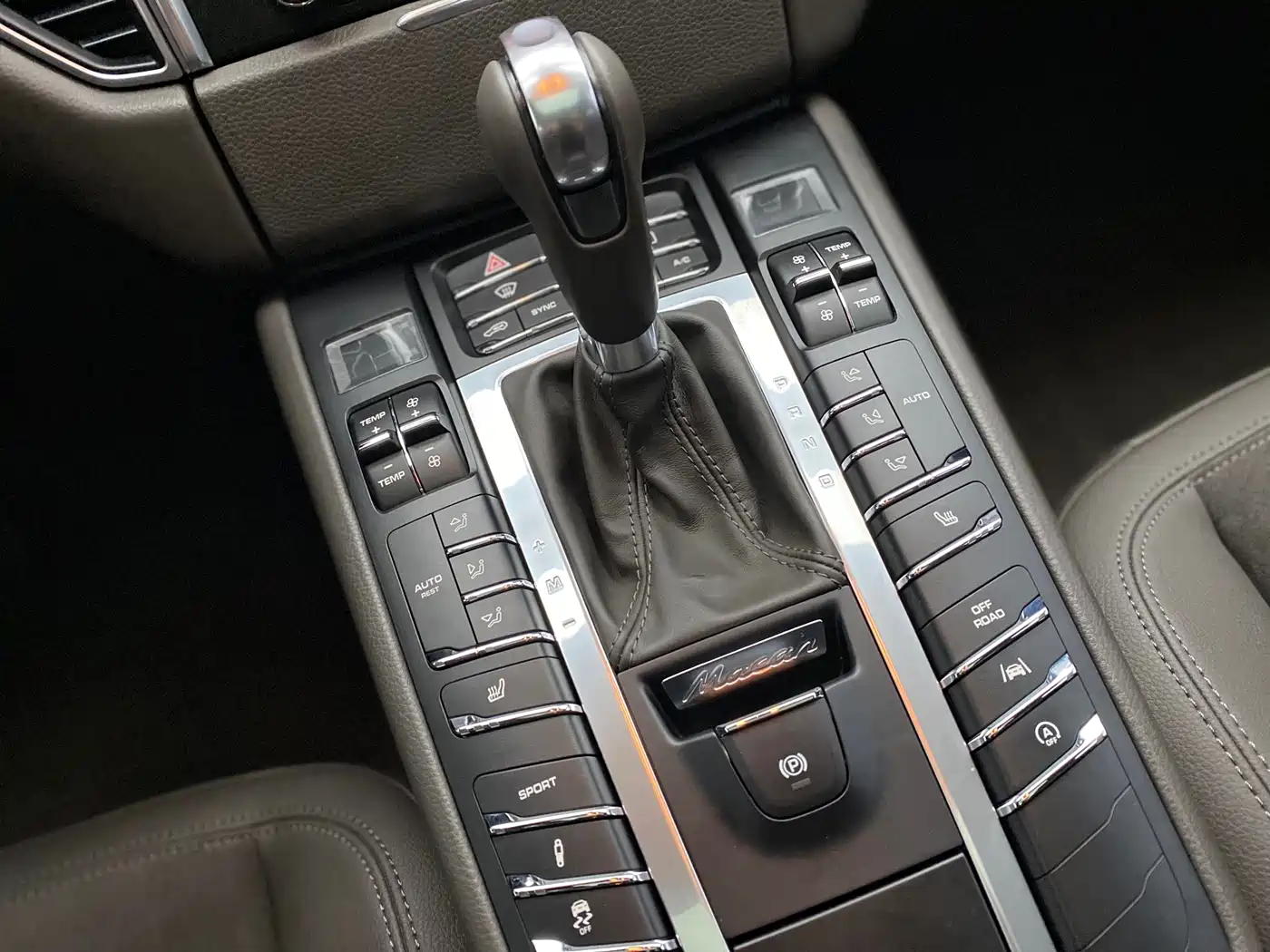Porsche Macan 2017 Macan 2.0T фото 17