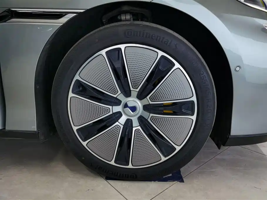 Denza Z9GT 2024 Model 1100 AWD Max Edition фото 6