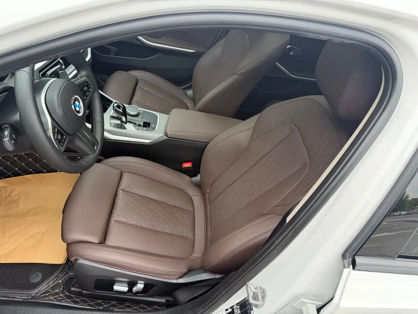 BMW 3 Series 2022 Facelift 325i M Sport Shadow Edition фото 12