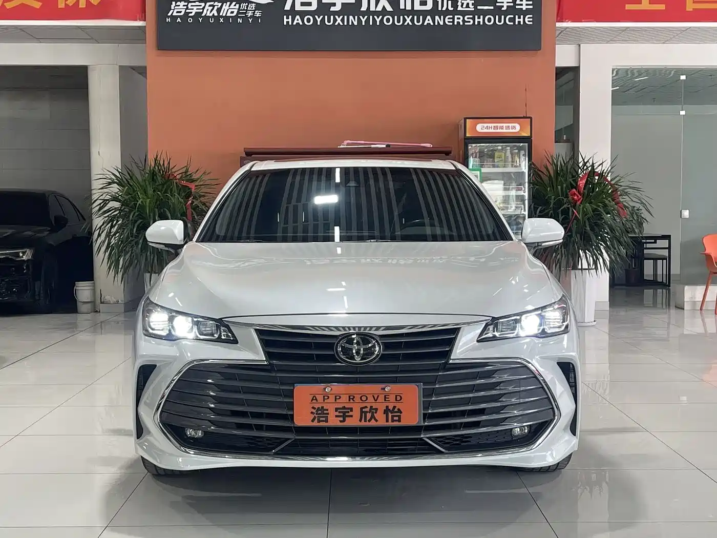 Toyota Avalon 2021 2.5L Luxury Edition фото 2