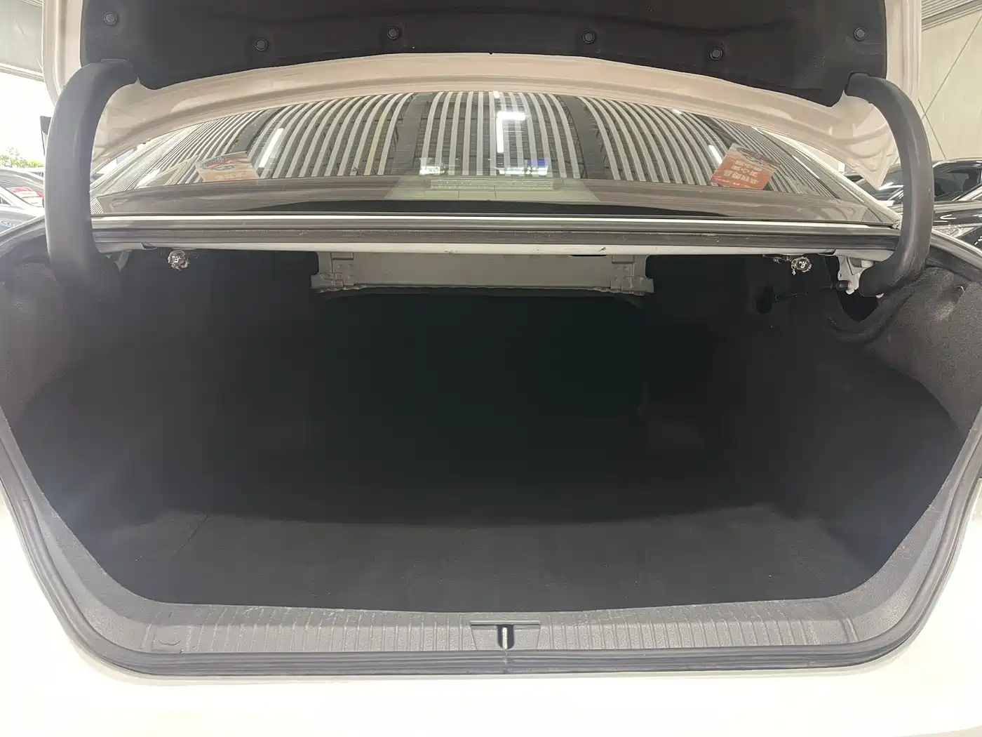 Toyota Avalon 2021 2.5L Luxury Edition фото 12