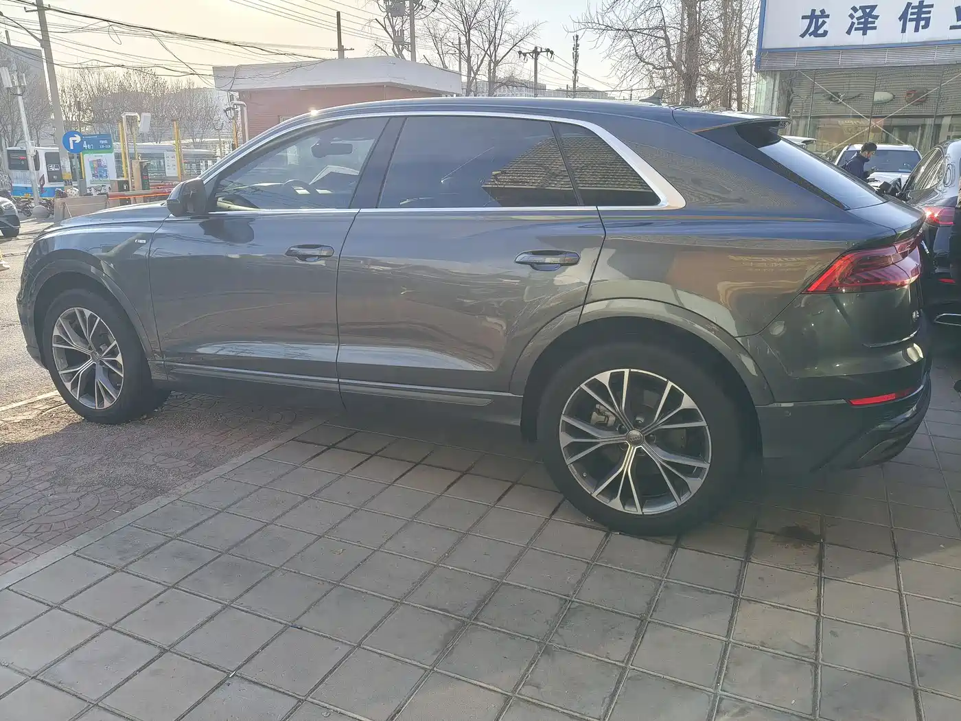 Audi Q8 2019 55 TFSI Luxury Dynamic фото 27
