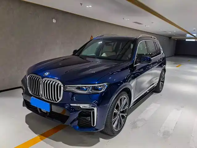BMW X7 2021