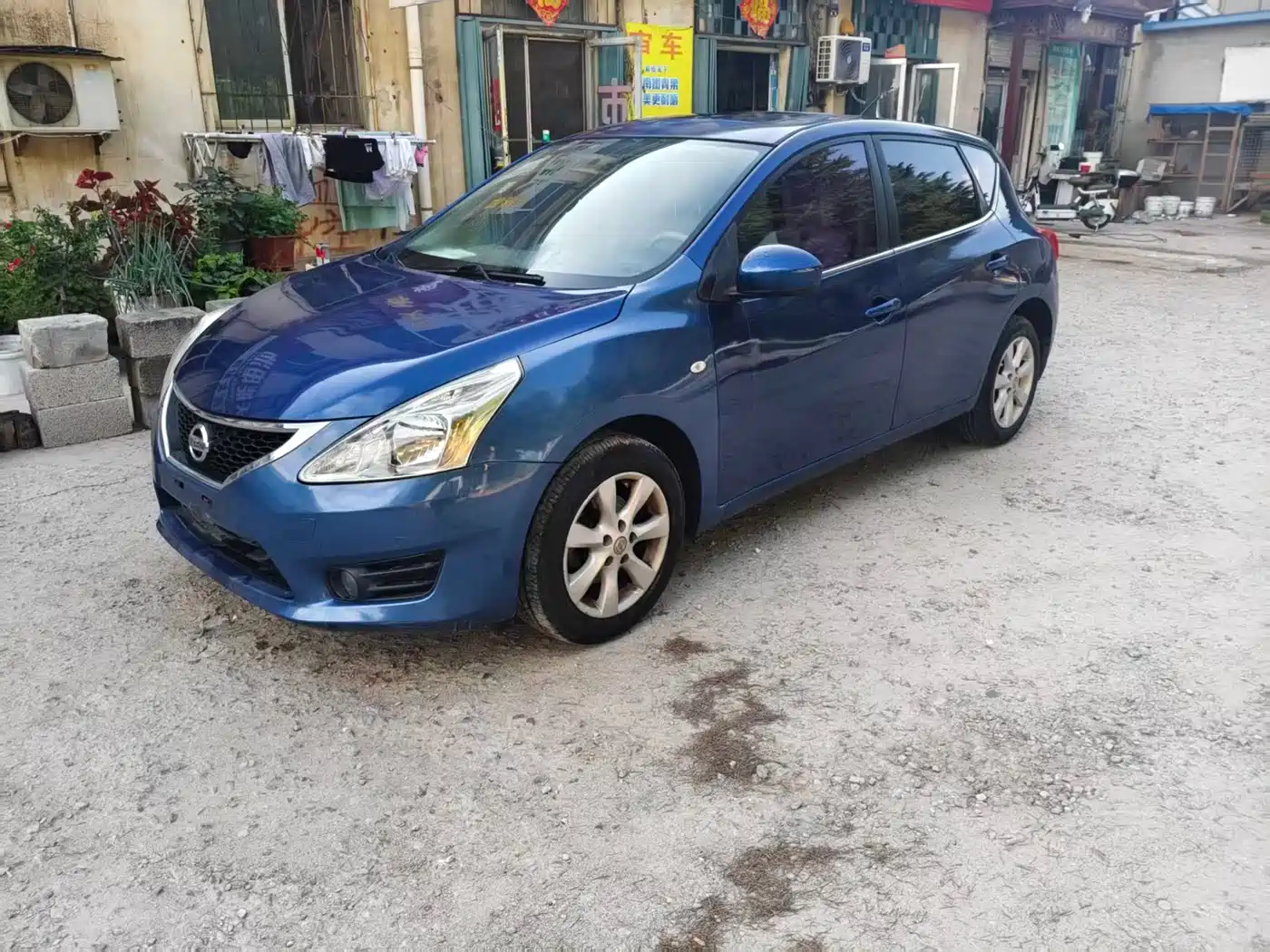 Nissan Tiida