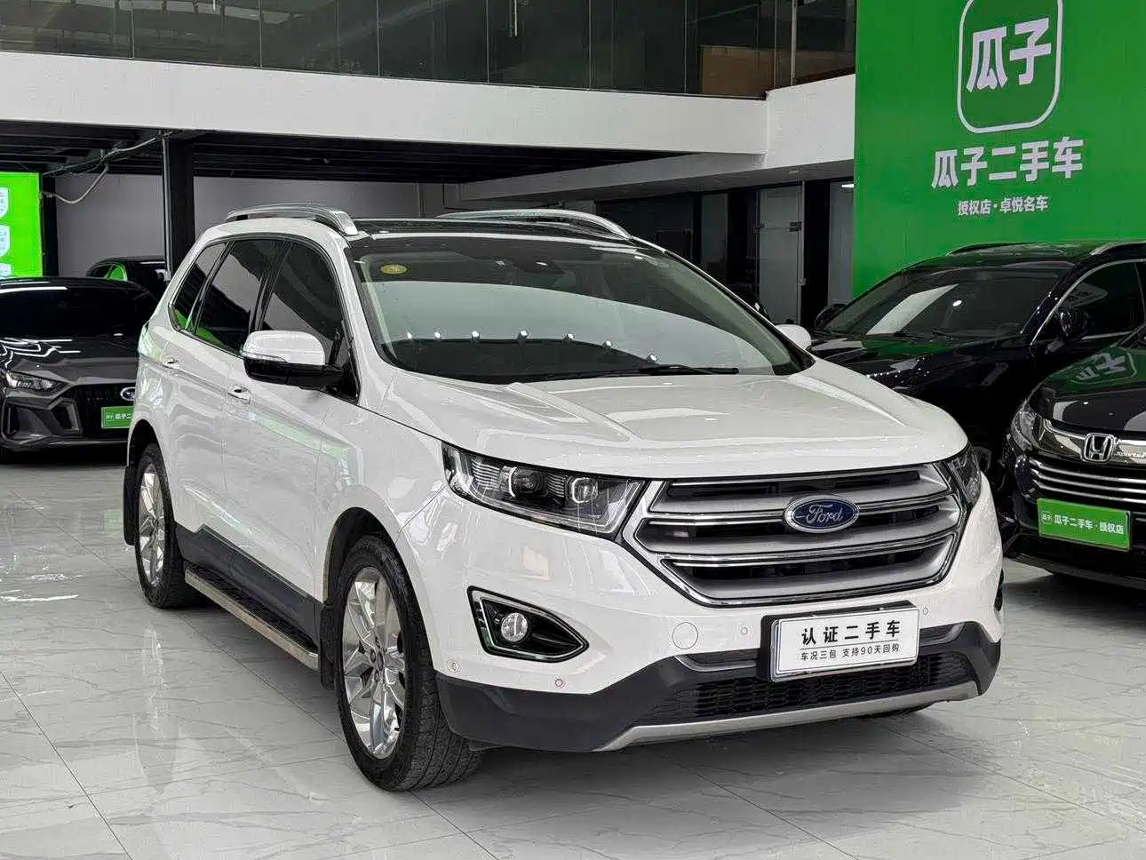 Фото 2 - Ford Edge