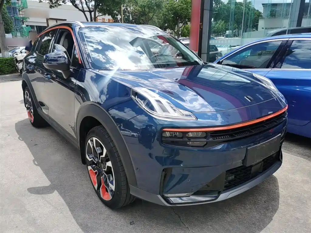 Lynk & Co 06 2020 1.5T Halo фото 4