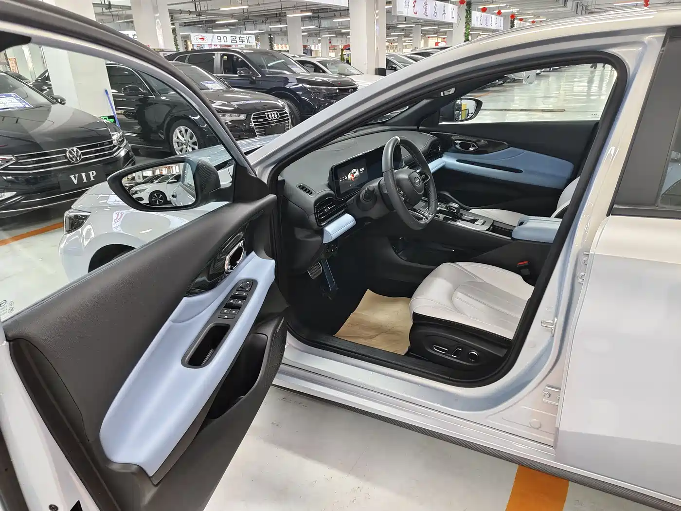 GAC Trumpchi Trumpchi Emkoo 2023 Shadow Leopard H Smart Hybrid фото 8