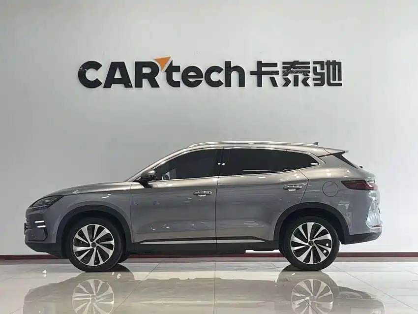BYD Song PLUS PHEV 2024 Glory Edition DM-i 110km Flagship фото 5