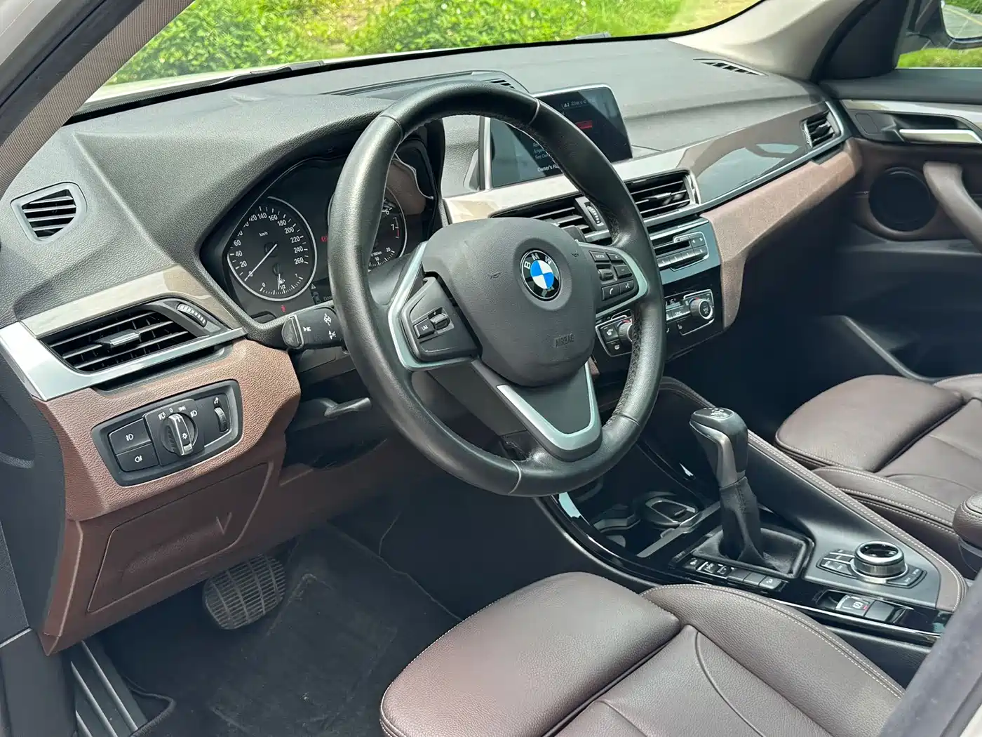BMW X1 2018 xDrive20Li Premium Model фото 8