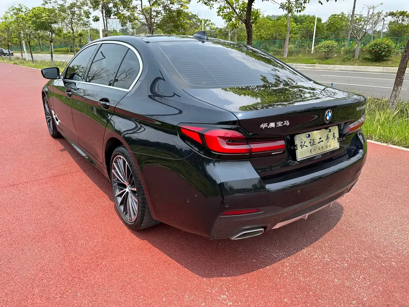 BMW 5 Series 2023 530Li Leading M Sport Package фото 6