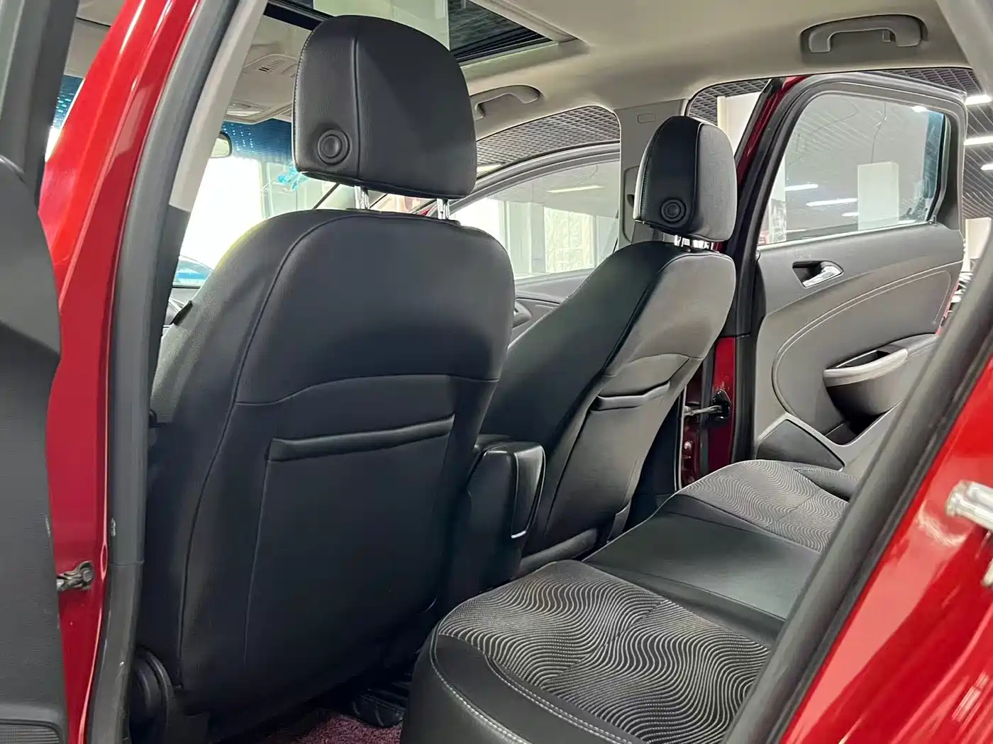 Buick Excelle 2014 XT 1.6L Automatic Fashion фото 14