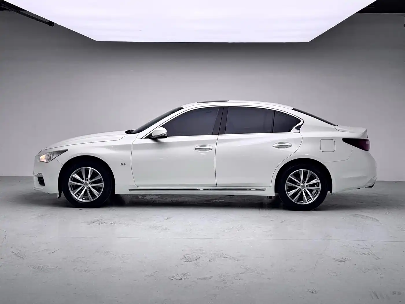 Infiniti Q50L 2019 2018 2.0T Comfort (China VI)