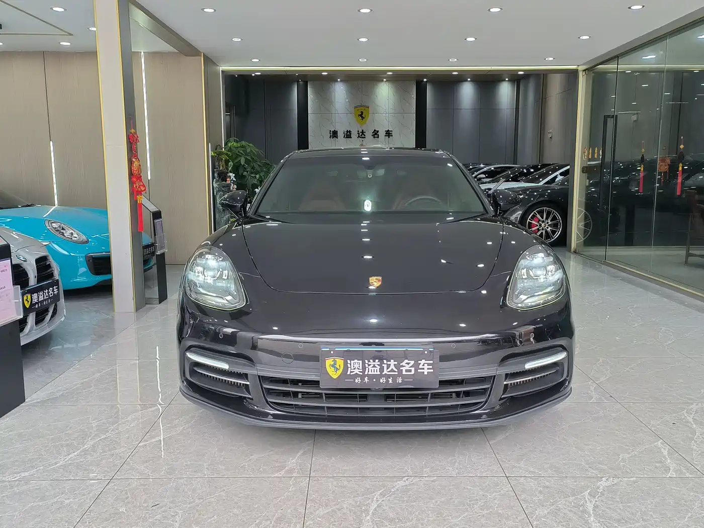 Porsche Panamera 2019 Panamera 4 Executive Long Wheelbase 2.9T фото 14