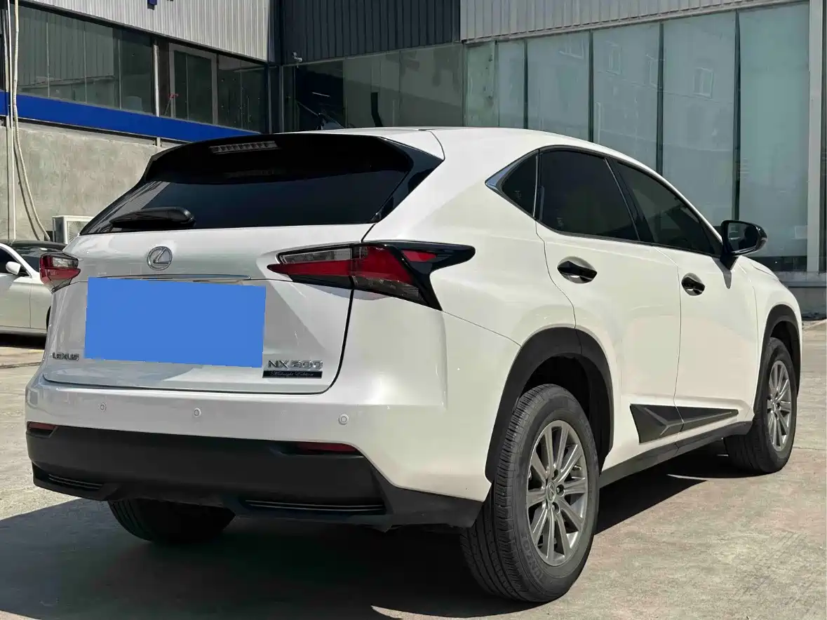 Фото 7 - Lexus NX