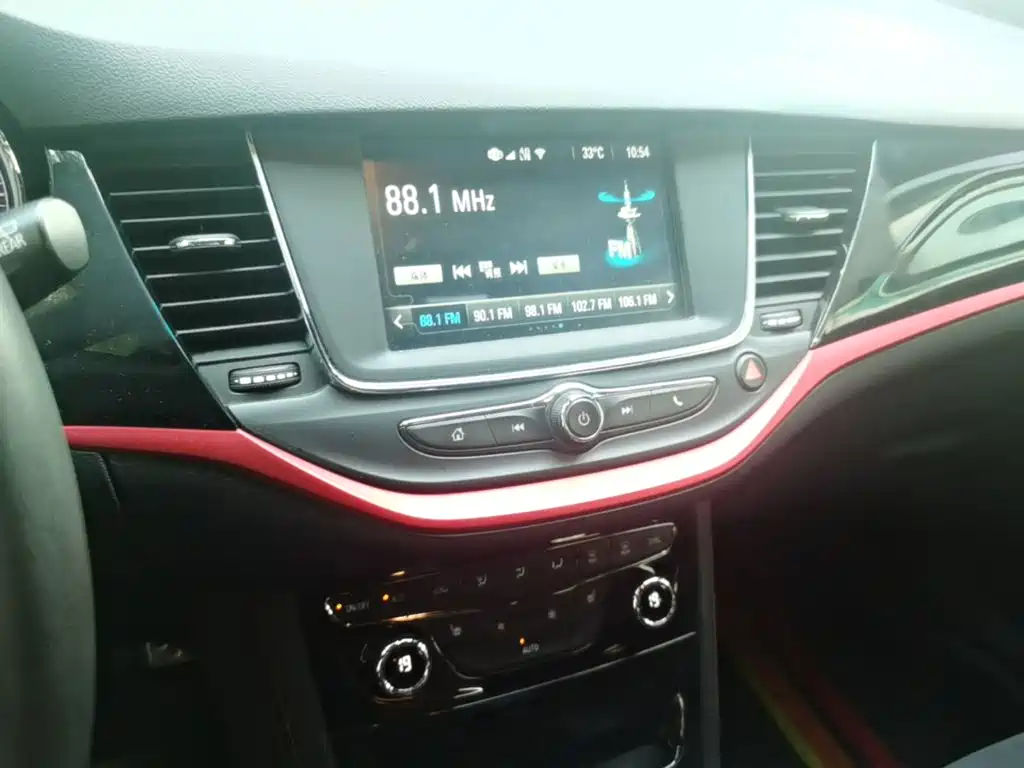Photo 6 - Buick Verano