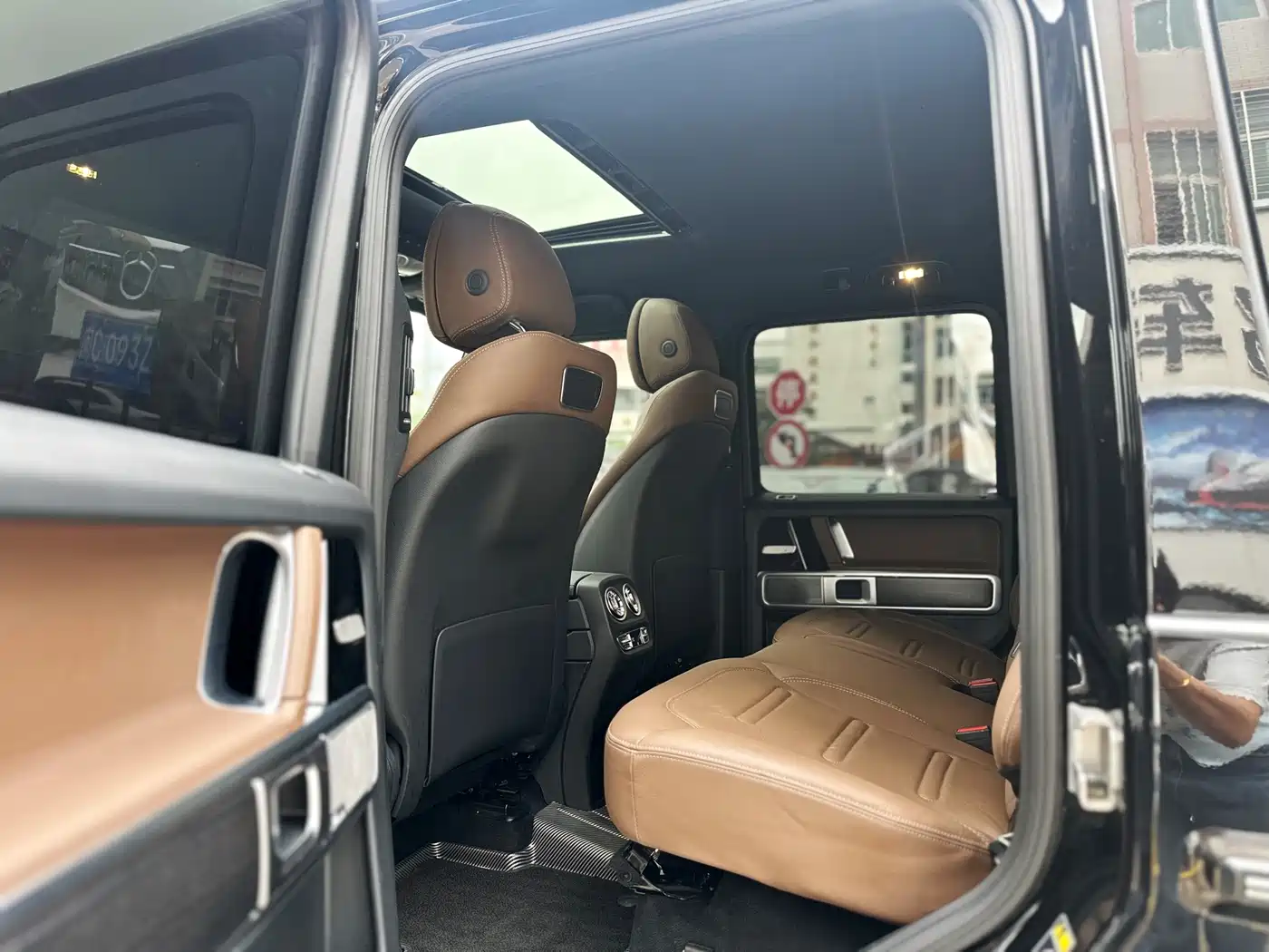 Mercedes-Benz G-Class 2023 G 350 фото 11