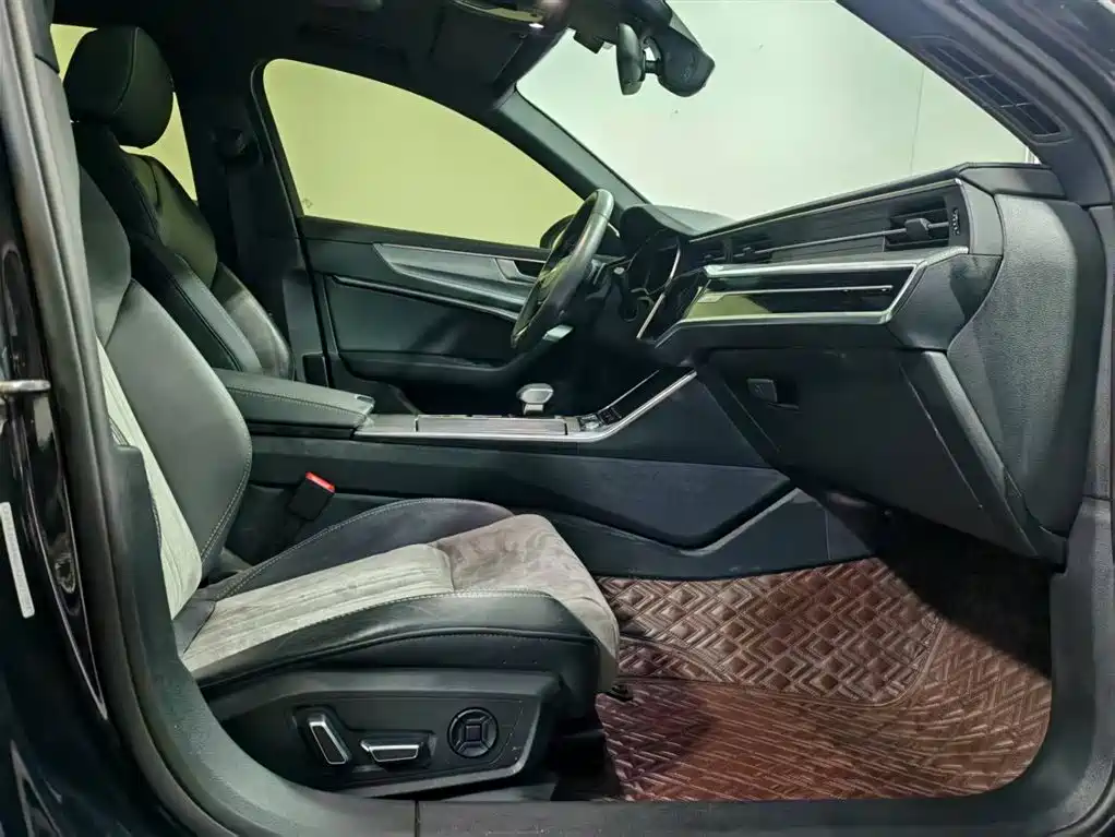 Audi A6L 2023 40 TFSI Luxury Dynamic фото 7