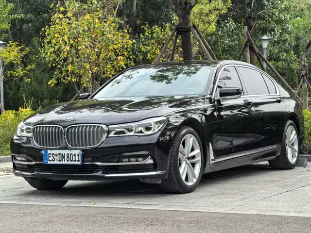 BMW 7 SERIES