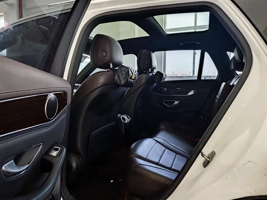 Mercedes-Benz GLC 2018 GLC 260 4MATIC Luxury фото 24