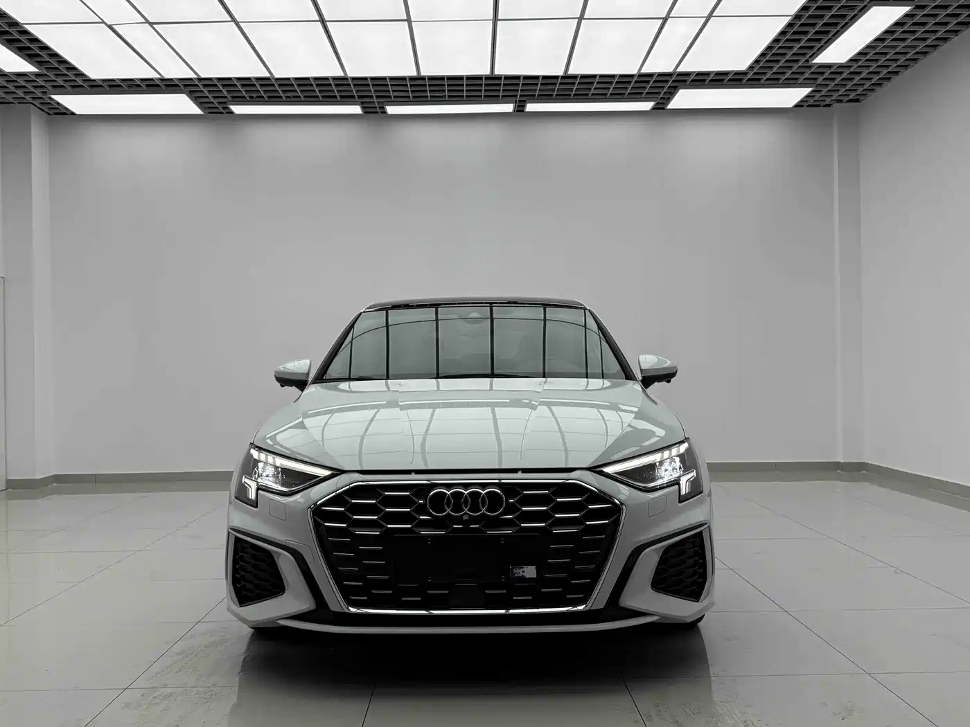 Audi A3 2023 Sportback 35 TFSI Luxury Sport фото 4