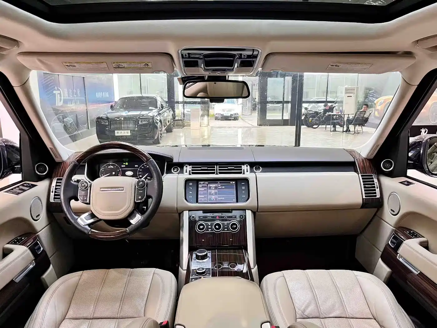 Land Rover Range Rover 2014 3.0 SC V6 Vogue фото 5