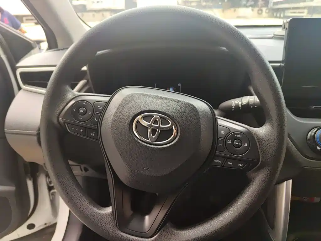 Toyota Corolla Cross 2025 2024 Model 2.0L Pioneer Edition