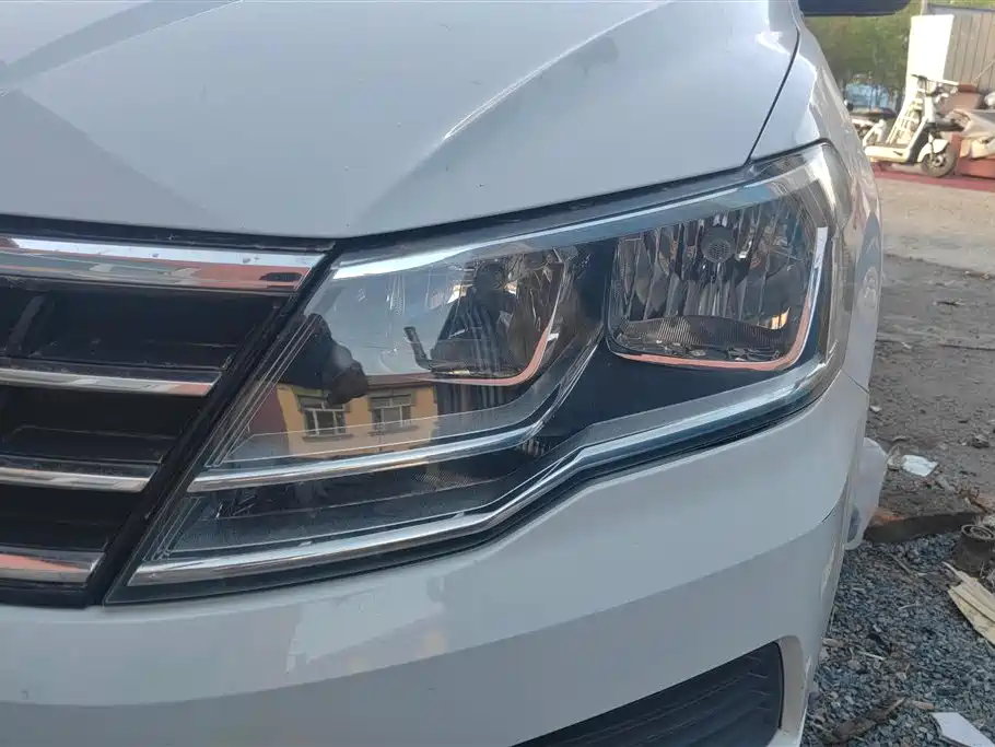Volkswagen Jetta 2019 Dream Edition 1.5L Manual Fashion фото 5