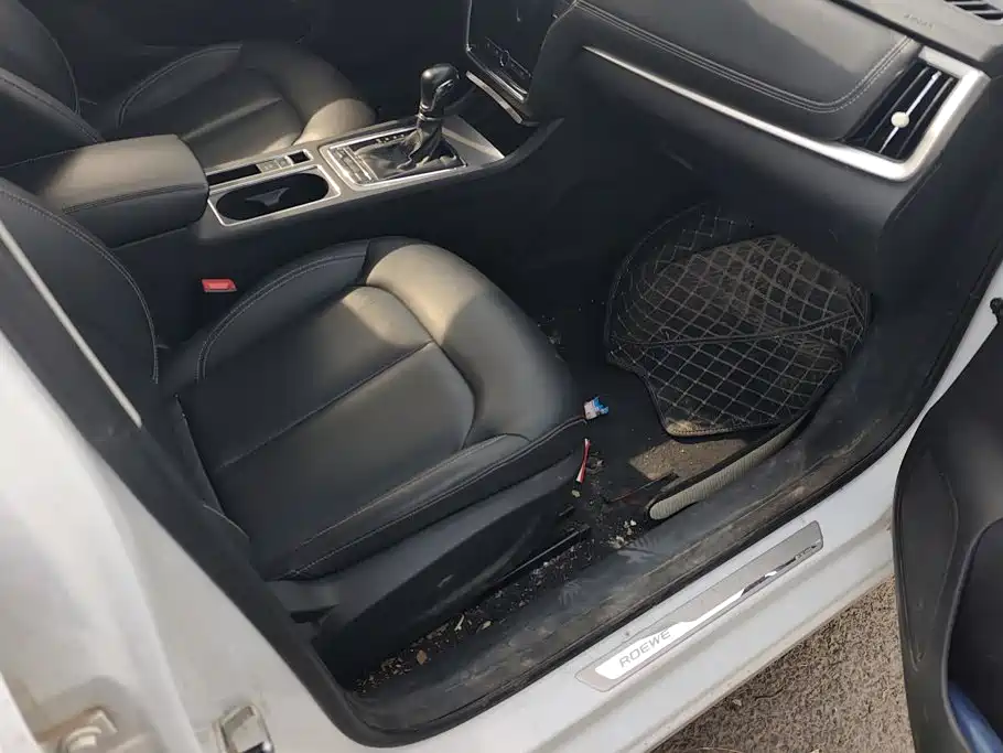 Roewe i6 2020 2019 PLUS 20T TST 4G Connected Flagship Super Edition