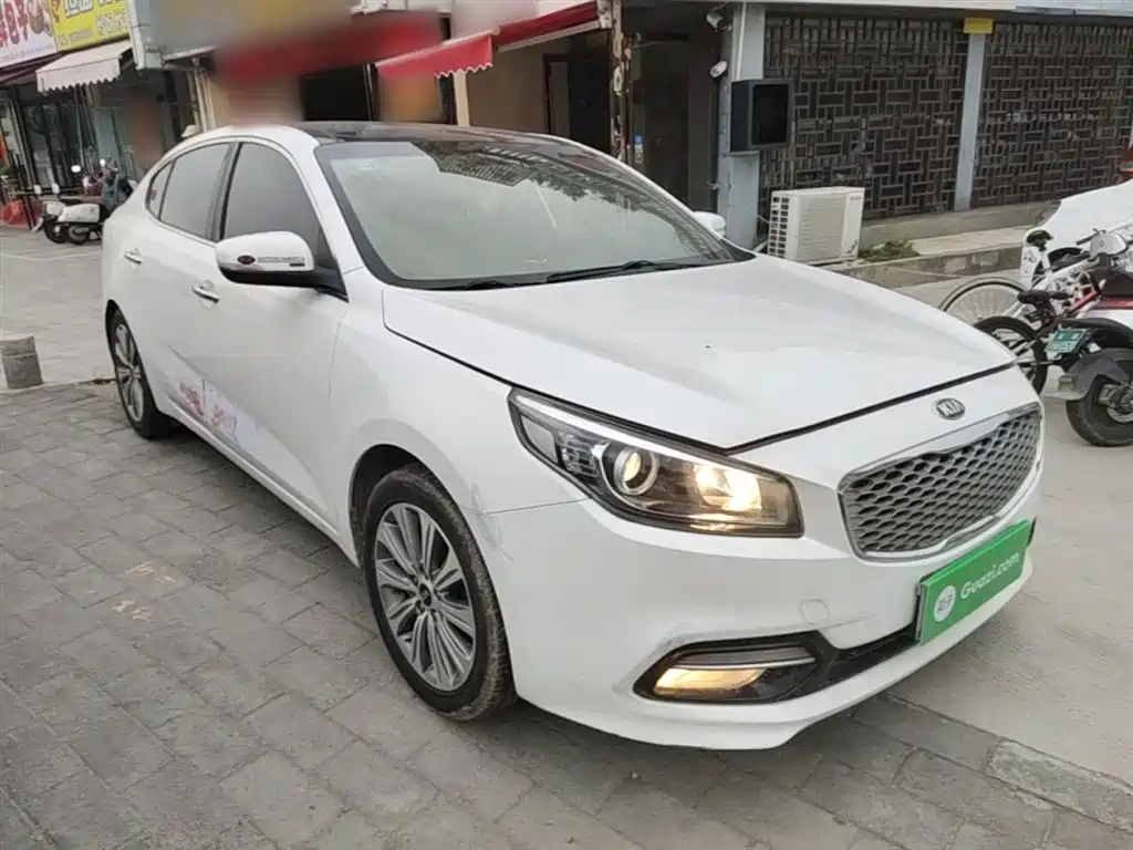 KIA K4