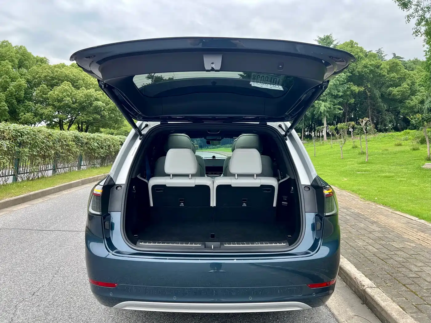 AITO Wenjie AITO M9 2024 Extended Range Ultra 42kWh 6-Seater фото 8