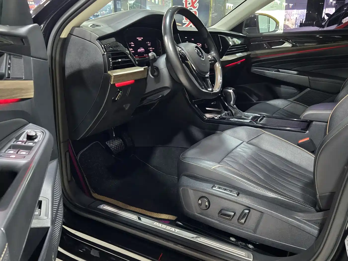 Volkswagen Passat 2021 Model 330TSI Premium Edition фото 16