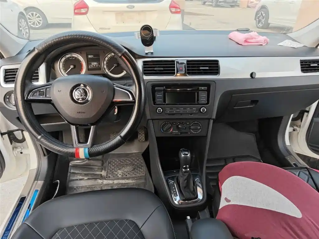 Škoda Rapid 2019 1.5L Automatic Comfort Version China VI фото 10