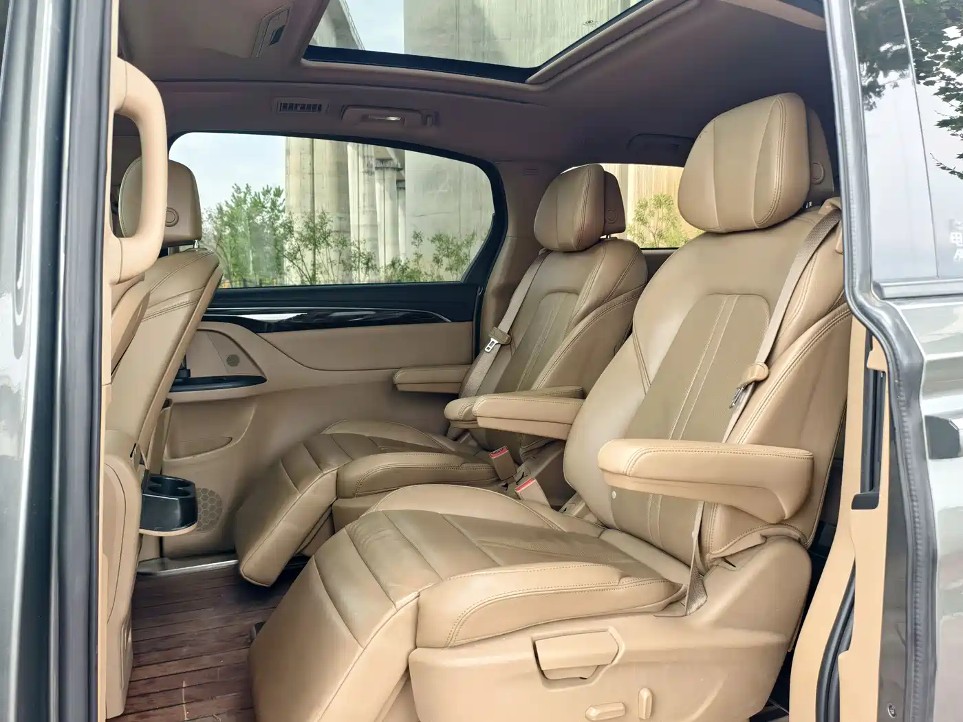 Buick GL8 2017 ES 28T Luxury China V фото 8
